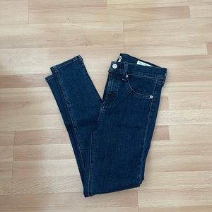 Rag & Bone 10 inch Capri. Size 26